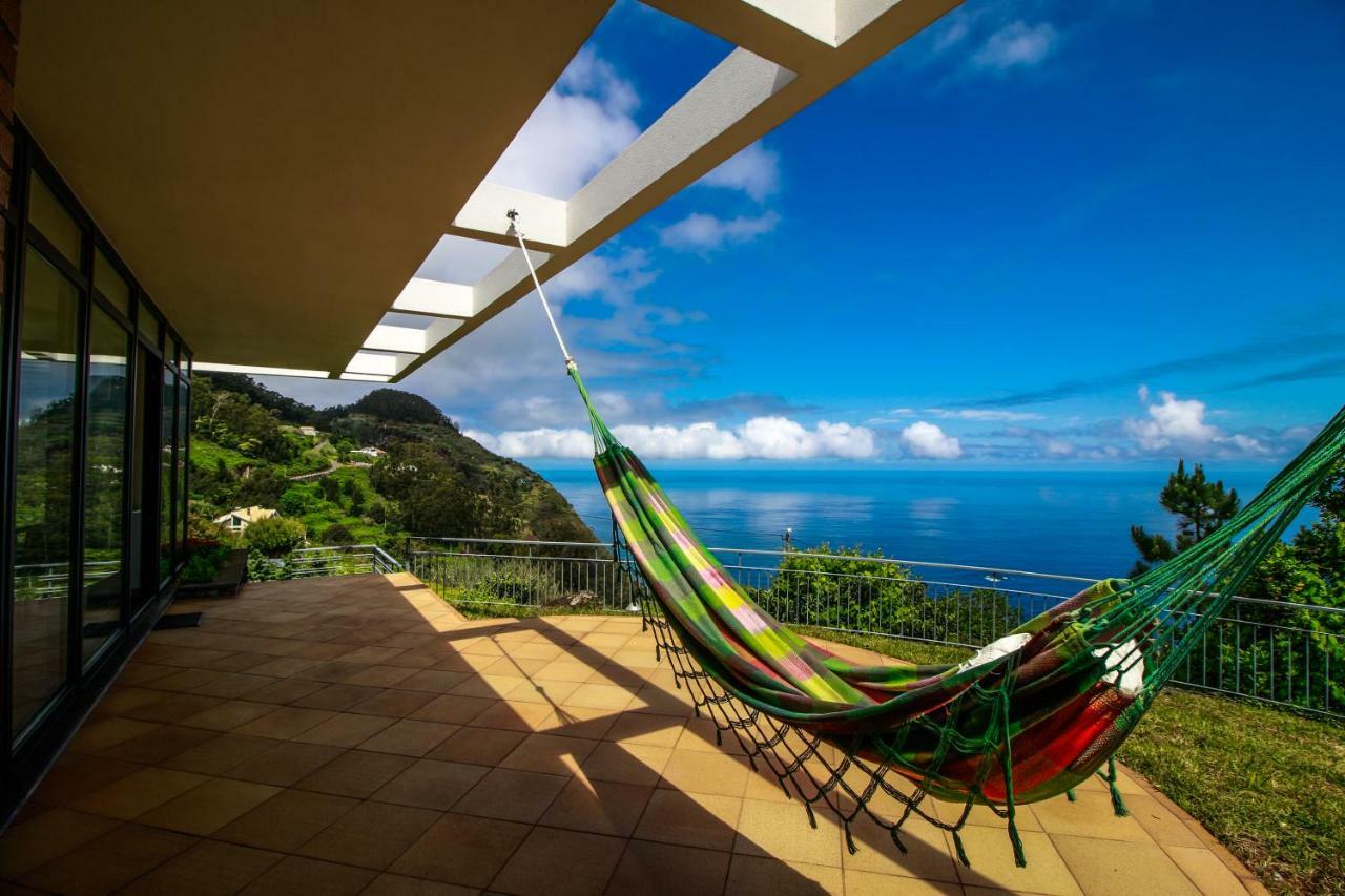 Cottage Ocean View Порто Мониз Екстериор снимка